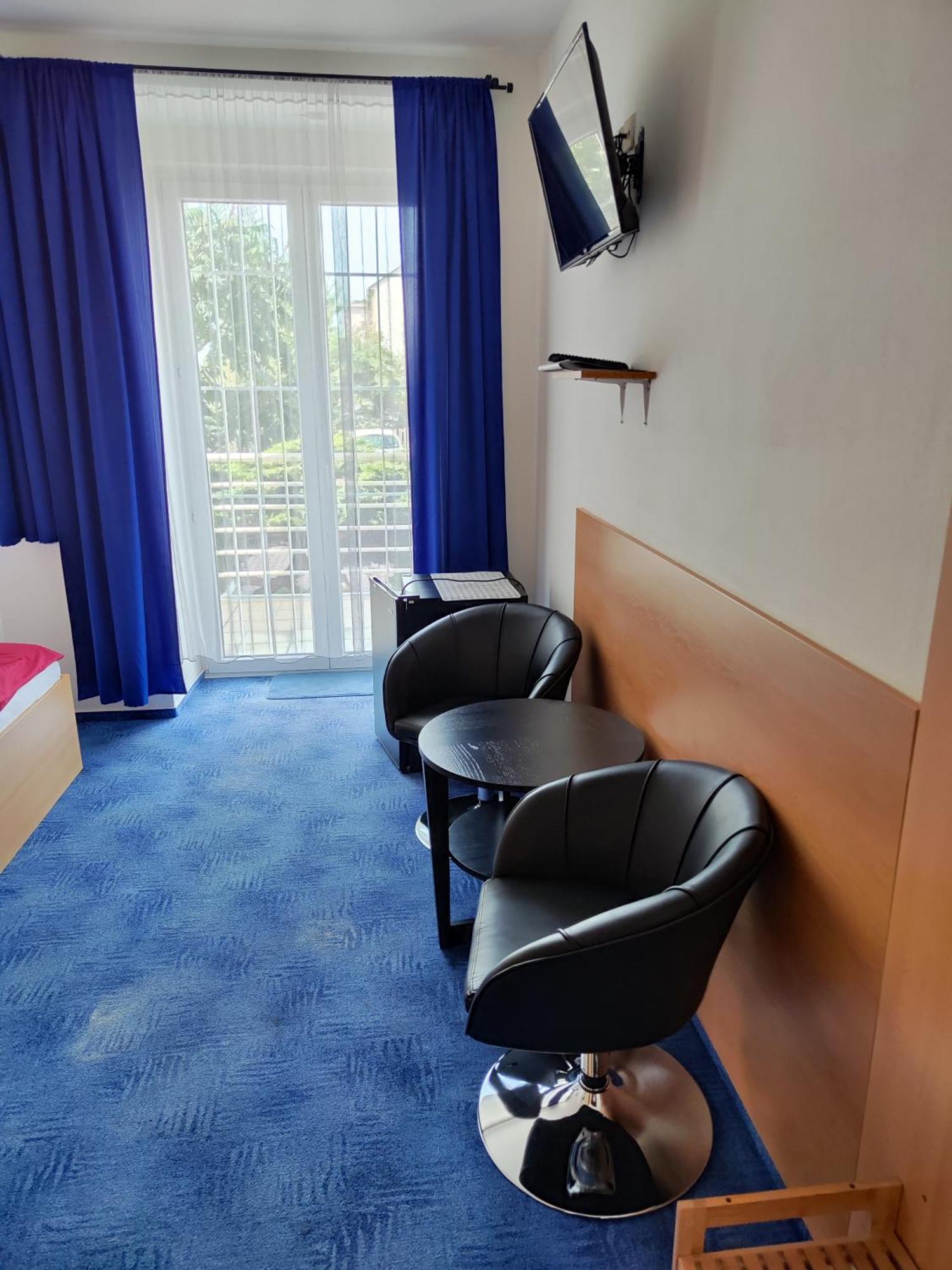 Hotel O.K. 1 Бероун Екстериор снимка
