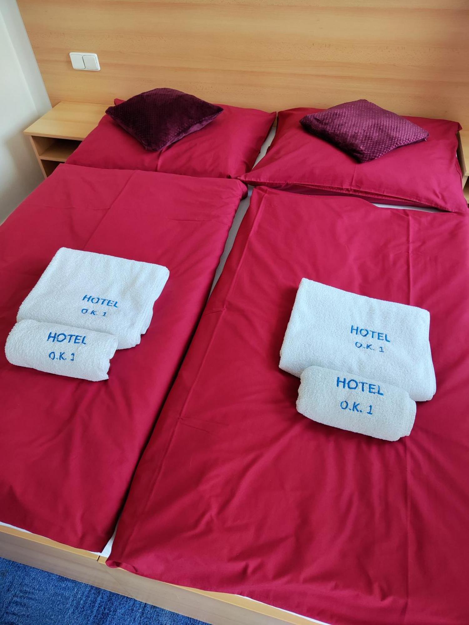 Hotel O.K. 1 Бероун Екстериор снимка