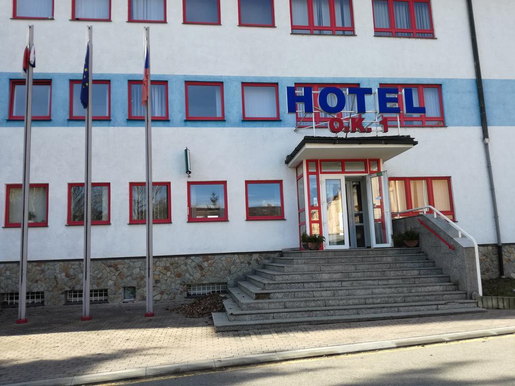 Hotel O.K. 1 Бероун Екстериор снимка