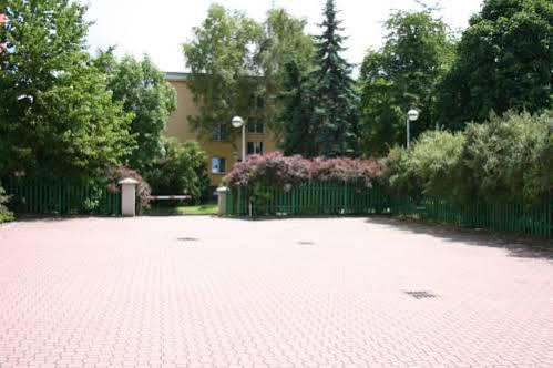 Hotel O.K. 1 Бероун Екстериор снимка