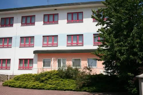 Hotel O.K. 1 Бероун Екстериор снимка